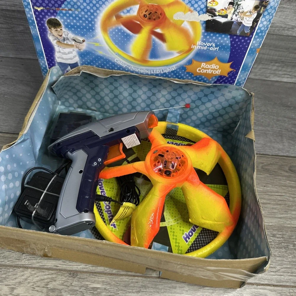 Hover Copter RC Flying Saucer Color Changing LED 30'‎ High 2004 Overbreak